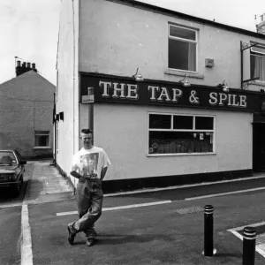 The Tap & Spile pub, Durham. July 1991