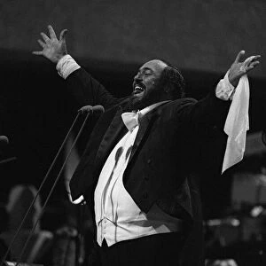 Tenor Luciano Pavarotti in concert 1991