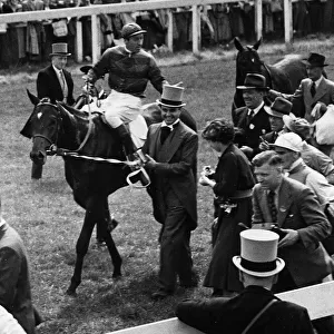 Tulyar with jockey C Smirke after winning the Epsom Derby - 1952 led by Aly Khan