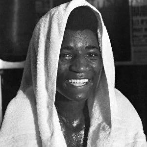 Ugandan lightweight boxer Cornelius Edwards in training. Circa 1981 P005751