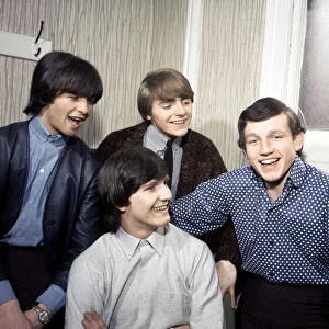 Wayne Fontana (white shirt) with his backing group The Mindbenders consisting of left to