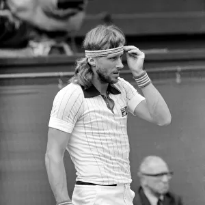 Wimbledon 1980: MenIs Final: Bjorn Borg v. John McEnroe. July 1980 80-3479a-011