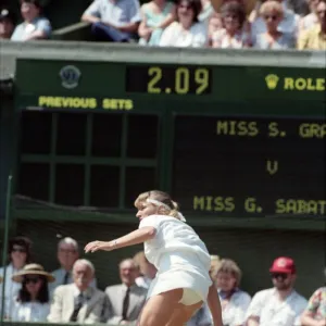 Wimbledon Ladies Final + Royal. Steffi Graf v. Gabriella Sabatini. July 1991 91-4293-064