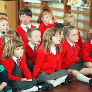 Youngsters at St Albans Primary School, Redcar, are visited by Gizmo the Owl