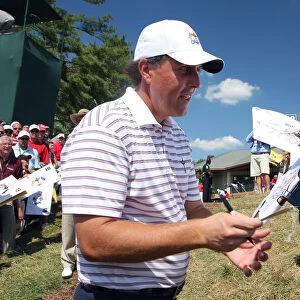 Phil Mickelson Signs Autographs