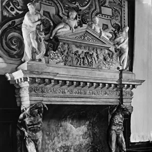 Fireplace in the Sala dell'Anticollegio of the Doge's Palace in Venice, by Vincenzo Scamozzi and Tiziano Aspetti