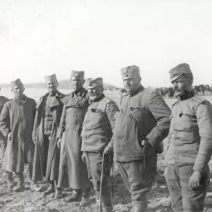 Group of Serbian officials in Valona