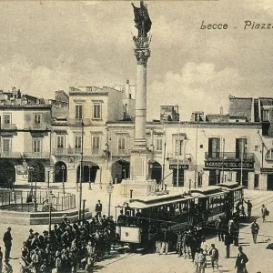 Piazza Sant'Oronzo, Lecce Piazza Sant'Oronzo, Lecce