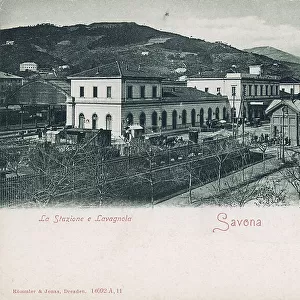 Savona station and the Lavagnola quarter