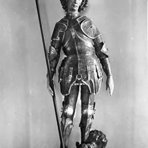 St. George. Wooden statue by Hans Multscher, now at the Multscher Museum in Vipiteno