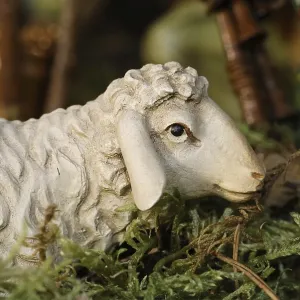 Cot Figurine Print: Sheep
