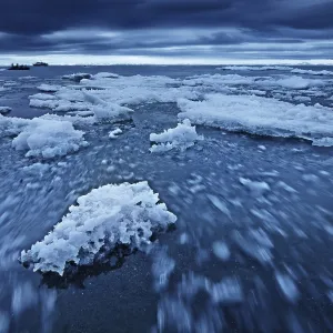 Ice floes in motion, Spitsbergen Island, Svalbard Archipelago, Svalbard and Jan Mayen, Norway, Europe
