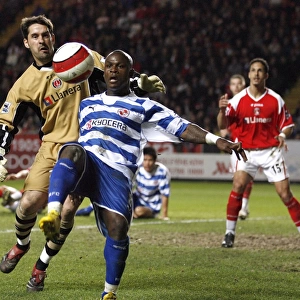 Leroy Lita gets in front of Scott Carson