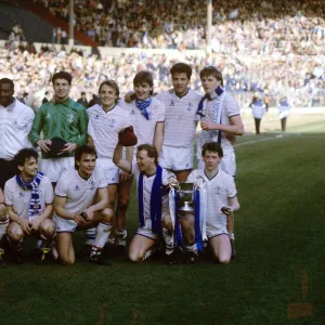 Soccer - Full Members Cup - Final - Chelsea v Manchester City - Wembley Stadium