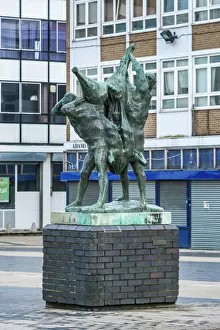 Fine art/post war public sculpture/brown meat porters dp178265 Fine art/post war public sculpture/brown meat porters dp178265