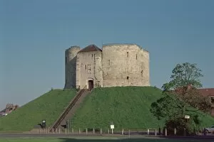 Images Dated 12th May 2001: Cliffords Tower
