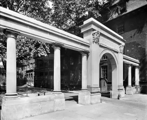 Hospital Prints: Guys Hospital Memorial Arch Print, London