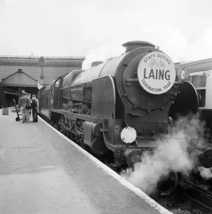 Waterloo Station Prints: Print of a steam train leaving Waterloo station
