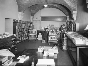 Prints of Guys Hospital, The Borough, London. People reading books in the Free Lending Library. 1920s Historic Images 1920s To 1940s Prints: Print of People Reading in Guys Hospital Library, 1920s