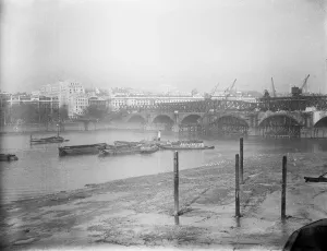 Demolition of Waterloo Bridge Print (CXP01_01_105)