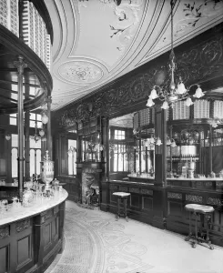 Victorian Architecture - Buildings, Streets and Landmarks: Print of the Leicester Public House interior, 1895