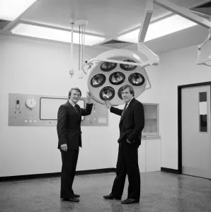 Hospital Prints: Operating Theatre Handover Print, Mayday Hospital
