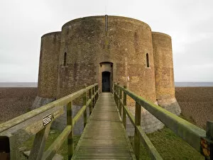 Images Dated 18th December 2007: Martello Tower, Slaughden N071131