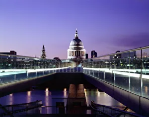 Millennium Bridge and St Pauls at dusk J060064 Millennium Bridge and St Pauls at dusk J060064