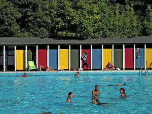 Prints of Tooting Bec Lido, Tooting Bec Road, Streatham, Wandsworth, Greater London Greater London Prints: Tooting Bec Lido Print: A Colourful Scene at London's Largest Outdoor Pool