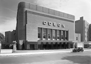 Swiss Cottage Odeon BB87_03613 Swiss Cottage Odeon BB87_03613