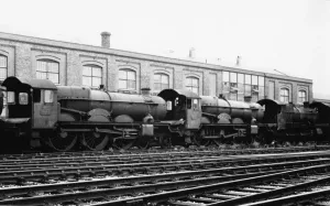 Prints of No 4085, Berkeley Castle, and No 5090 Neath Abbey can be seen in the line-up Locomotive Prints: Castle Class Locomotives Print, Swindon Works 1962