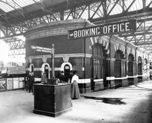Birmingham Snow Hill Booking Office Print, 1912