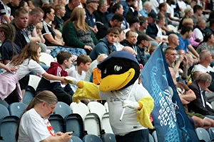 Deepdale Duck Shakes Hands With Young Fan Deepdale Duck Shakes Hands With Young Fan