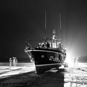 RNLI Prints: Print of St Ives lifeboat recovery
