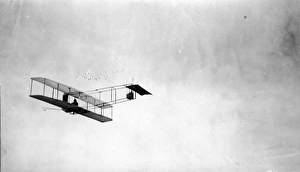 The 1911 Wright glider in flight with Orville Wright flying The 1911 Wright glider in flight with Orville Wright flying