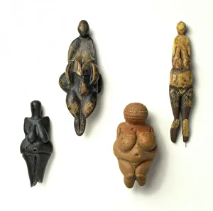 22, 000 - 30, 000 years old Venus figures 22, 000 - 30, 000 years old Venus figures
