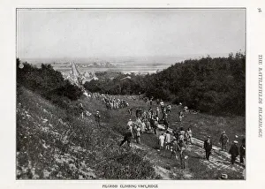 Battlefields Pilgrims climbing Vimy Ridge, France Battlefields Pilgrims climbing Vimy Ridge, France
