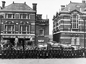 Blitz in London -- Regulars and Auxiliaries side by side Blitz in London -- Regulars and Auxiliaries side by side