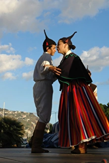 Boa Nova group couple dancing, Funchal, Madeira Boa Nova group couple dancing, Funchal, Madeira