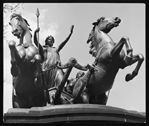London Public Art Installations Prints: Boadicea Statue