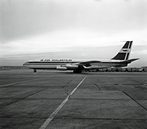 Boeing 707-436 G-APFD Air Mauritius Heathrow Boeing 707-436 G-APFD Air Mauritius Heathrow