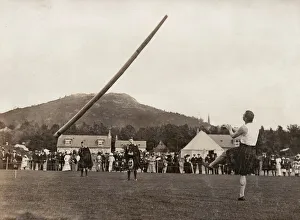 Braemar Gathering, tossing the caber Braemar Gathering, tossing the caber