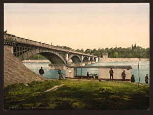 Bridge over the Allier, Vichy, France Bridge over the Allier, Vichy, France