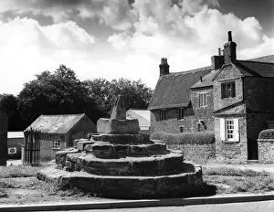 Northamptonshire Landmarks Prints: Brixworth Cross