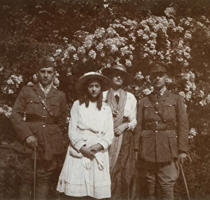 Brothers and sisters in a garden, WW1 Brothers and sisters in a garden, WW1