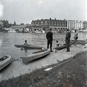 Print of a canoeist paddling on the River Thames