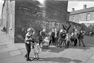 Children in Varna Street, Belfast, Northern Ireland Children in Varna Street, Belfast, Northern Ireland