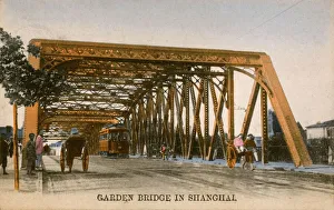 China - Shanghai - Garden Bridge (Waibaidu Bridge) China - Shanghai - Garden Bridge (Waibaidu Bridge)