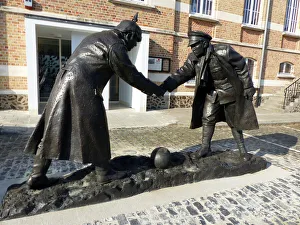 Christmas 1914 Football Match Statues, Messines - Mesen Christmas 1914 Football Match Statues, Messines - Mesen