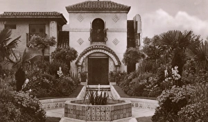 A corner of the Spanish gardens at Derry and Toms, c. 1940s A corner of the Spanish gardens at Derry and Toms, c. 1940s